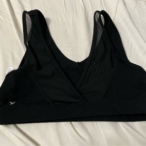 Old navy sports bra size large